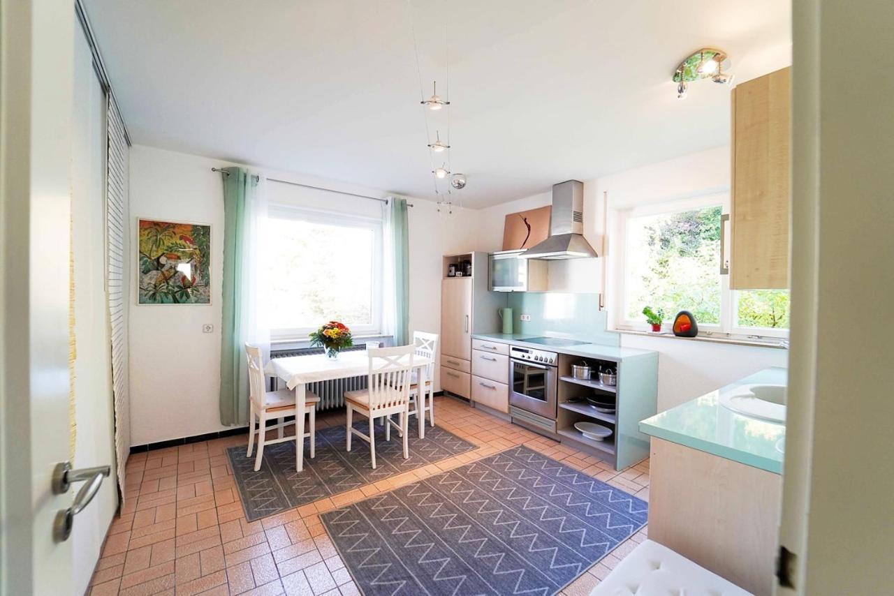 Ferienwohnung Im Haus Lotus Mit Grossem Balkon Und Garten Bad Urach Esterno foto