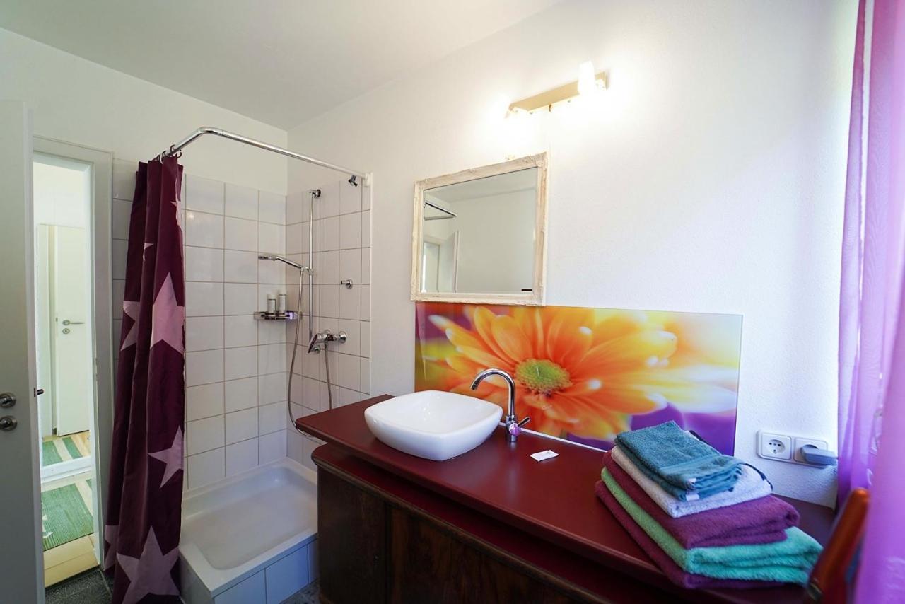 Ferienwohnung Im Haus Lotus Mit Grossem Balkon Und Garten Bad Urach Esterno foto