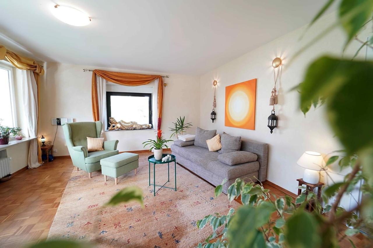 Ferienwohnung Im Haus Lotus Mit Grossem Balkon Und Garten Bad Urach Esterno foto
