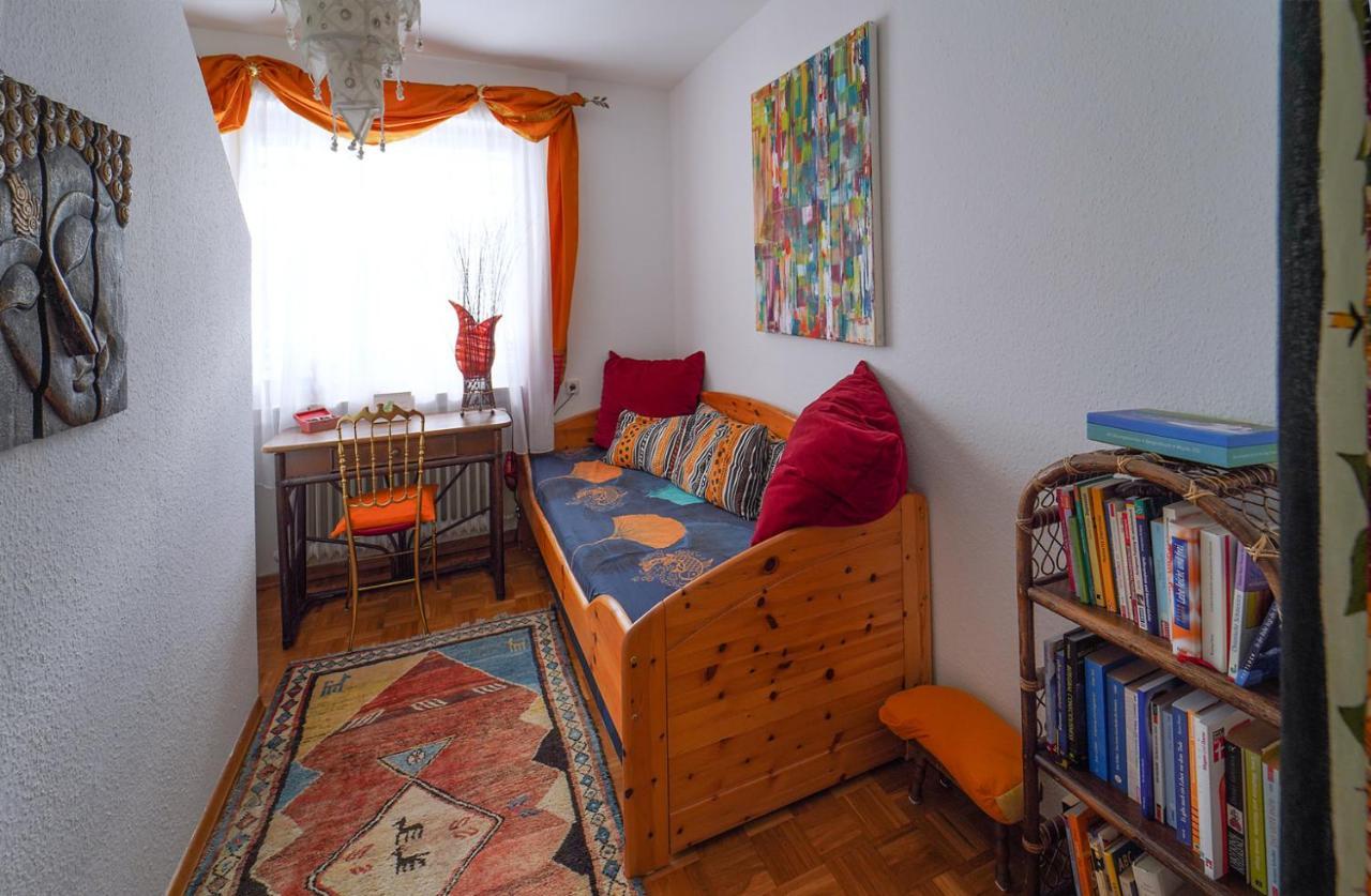 Ferienwohnung Im Haus Lotus Mit Grossem Balkon Und Garten Bad Urach Esterno foto